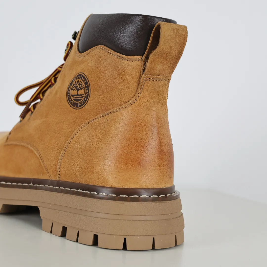 The price tag is 💰620. The core recommendation is good price. Timberland outdoor high-top casual rhubarb boots series #Guangdong Dachang quality. Original box and original packaging. Fashionable and trendy matching. The fabric is made of Italian 🇮🇹 top-grade frosted fine-grained cowhide. It is paired with anti-odor and anti-corrosion genuine leather latex insoles. The outsole and hardware are all made from original factory raw materials. The same process as the original Goodyear, never open the glue. Good products do not kill pigs. Exclusive launch on the entire network. The quality is beyond doubt. The complete set of official website unified packaging gives you a perfect wearing experience. It is of high quality and durable. A must-have for sportsmen. Specially designed to treat those who are not handsome. High-quality and first-class foot feel. Specially designed for cold protection and outdoor use this winter. Casual matching for daily use. Size: 38 39 40 41 42 43 44 (leather shoe size)
